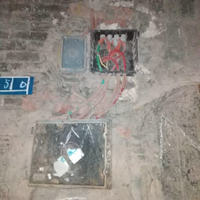 Elektrischer Anschluss am Haus