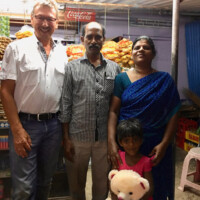 Unser 1. Vorstandt Werner Arndt mit Familie Elaiya Unser 1. Vorstandt Werner Arndt mit Familie Elaiya