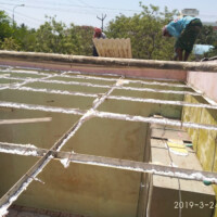 Reste der alten Dachkonstruktion Reste der alten Dachkonstruktion