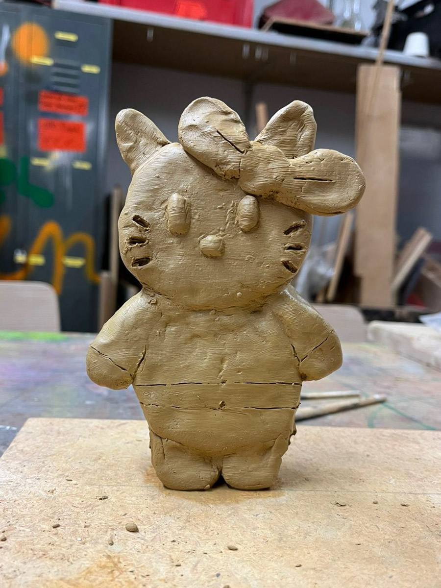 EIne kleine Tierfigur aus Ton